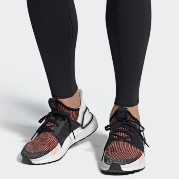 adidas UltraBOOST 19 - Picture 3 of 8